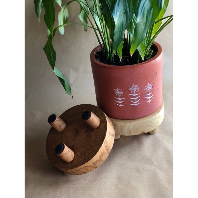 Handmade Wooden Stand 4–7 Sizes