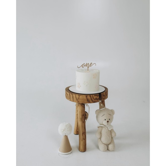 Handmade Wooden Stand 4–7 Sizes