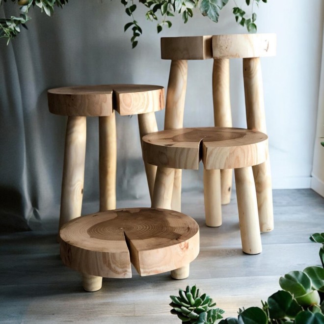 Handmade Wooden Stand 4–7 Sizes