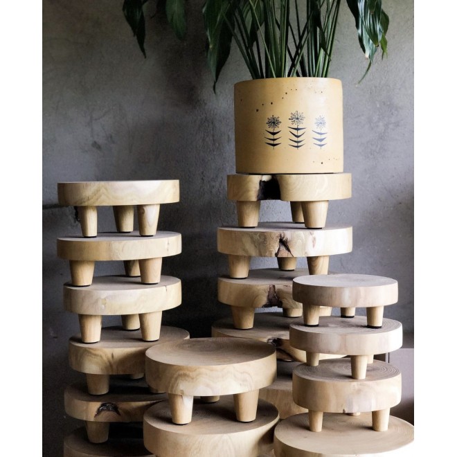 Handmade Wooden Stand 4–7 Sizes