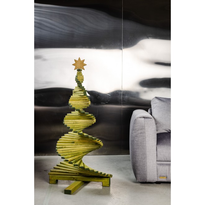 Green Pallet Christmas Tree