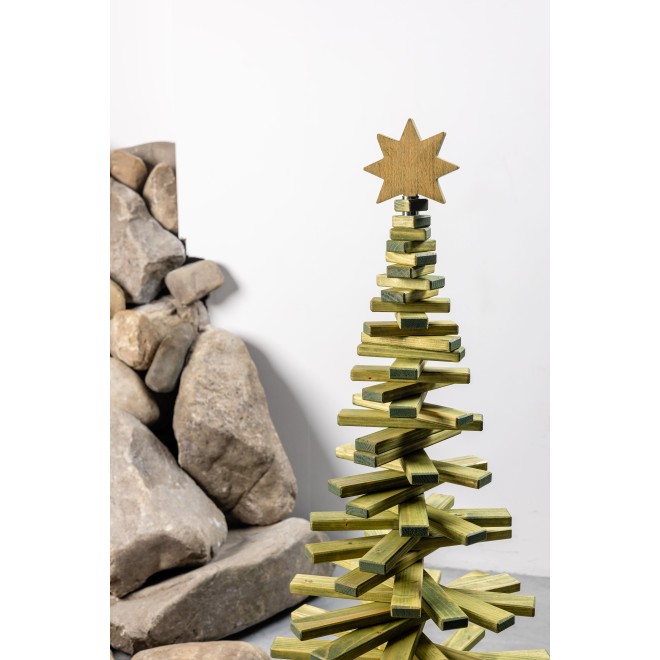 Green Pallet Christmas Tree